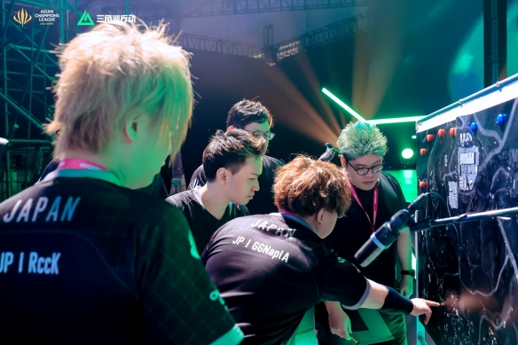 和喜爱足球 和喜爱足球