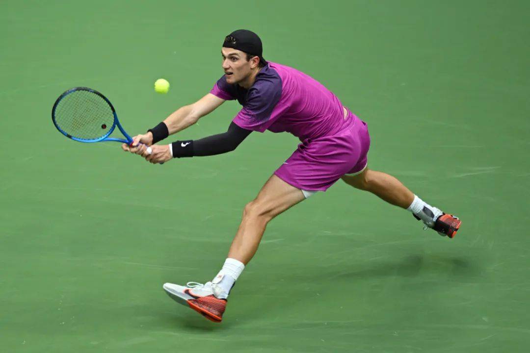 继续把U2 继续把U2