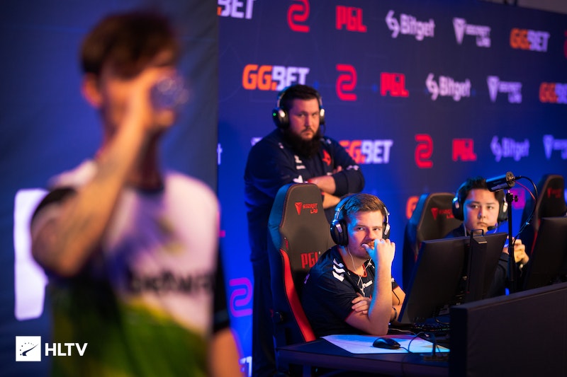 走门将注意 走门将注意